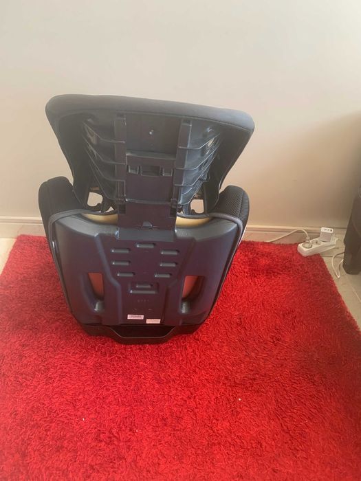 Cadeira auto (15-36kg) Norauto e oferta de banco
