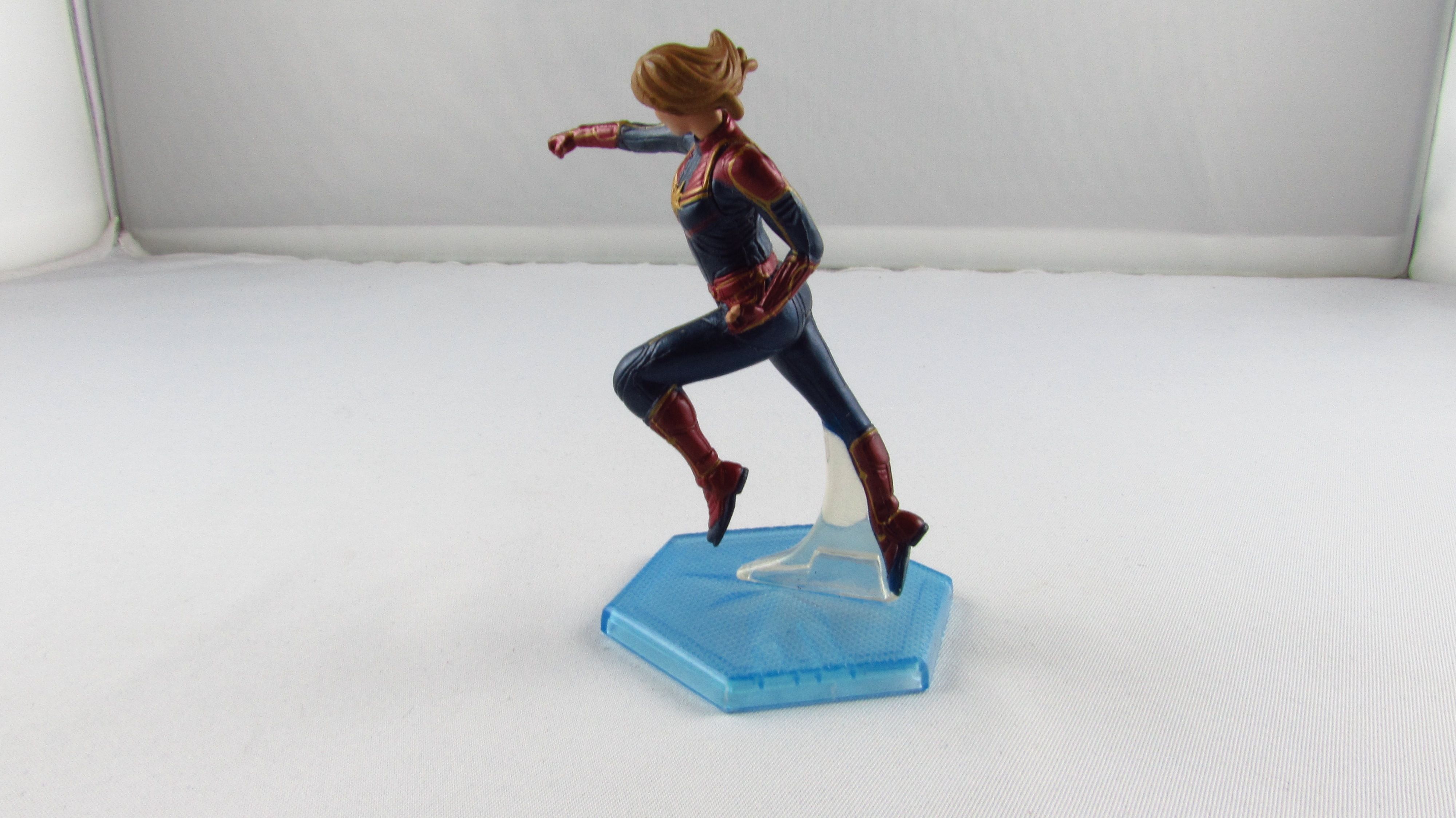 DISNEY - Marvel - Avengers - Figurka Captain Marvel Kapitan Marvel