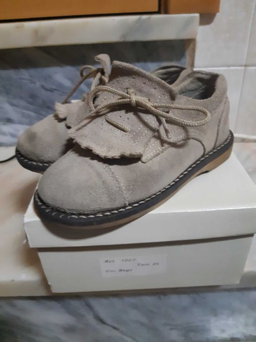 Sapatos Carneirinhos Ref. 100/F Tam. 26, 28, 31 e 33