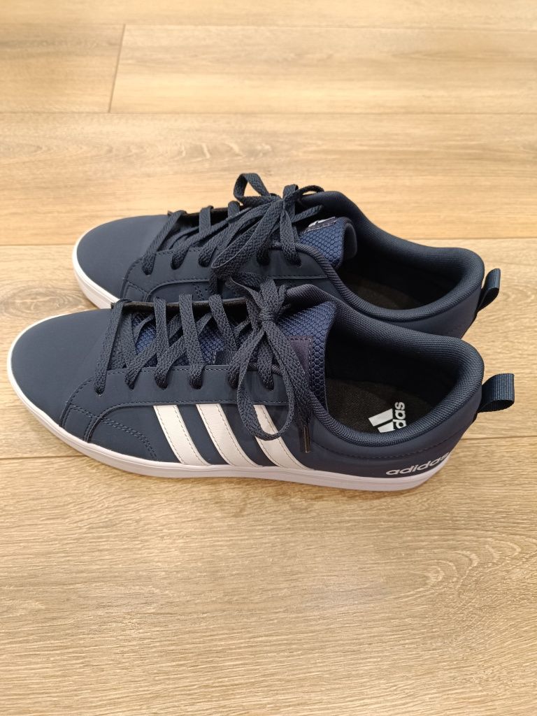 Adidas Pace 2.0.