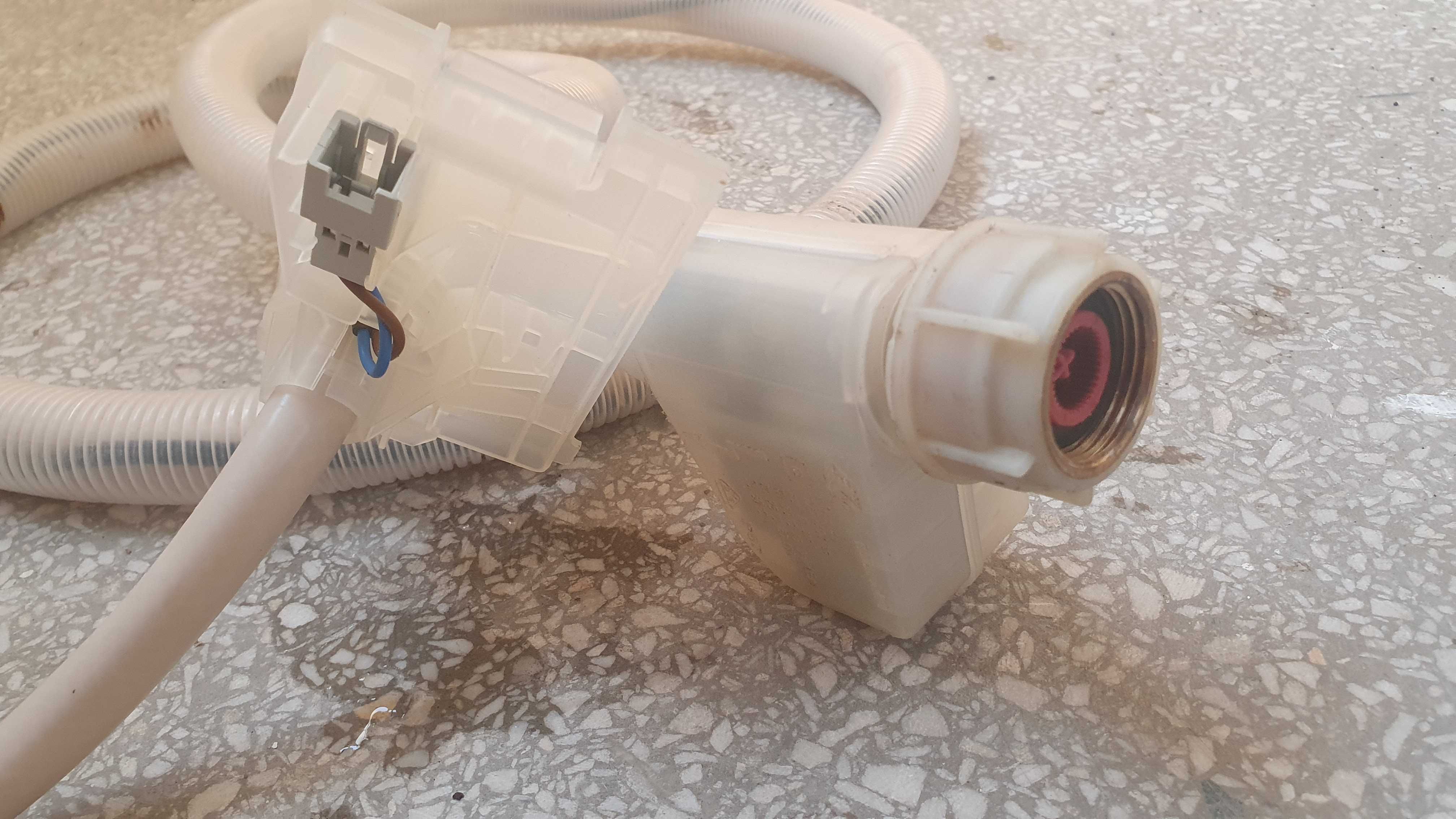 Zawór wąż do zmywarki Bosch SPV50E00EU Aquastop