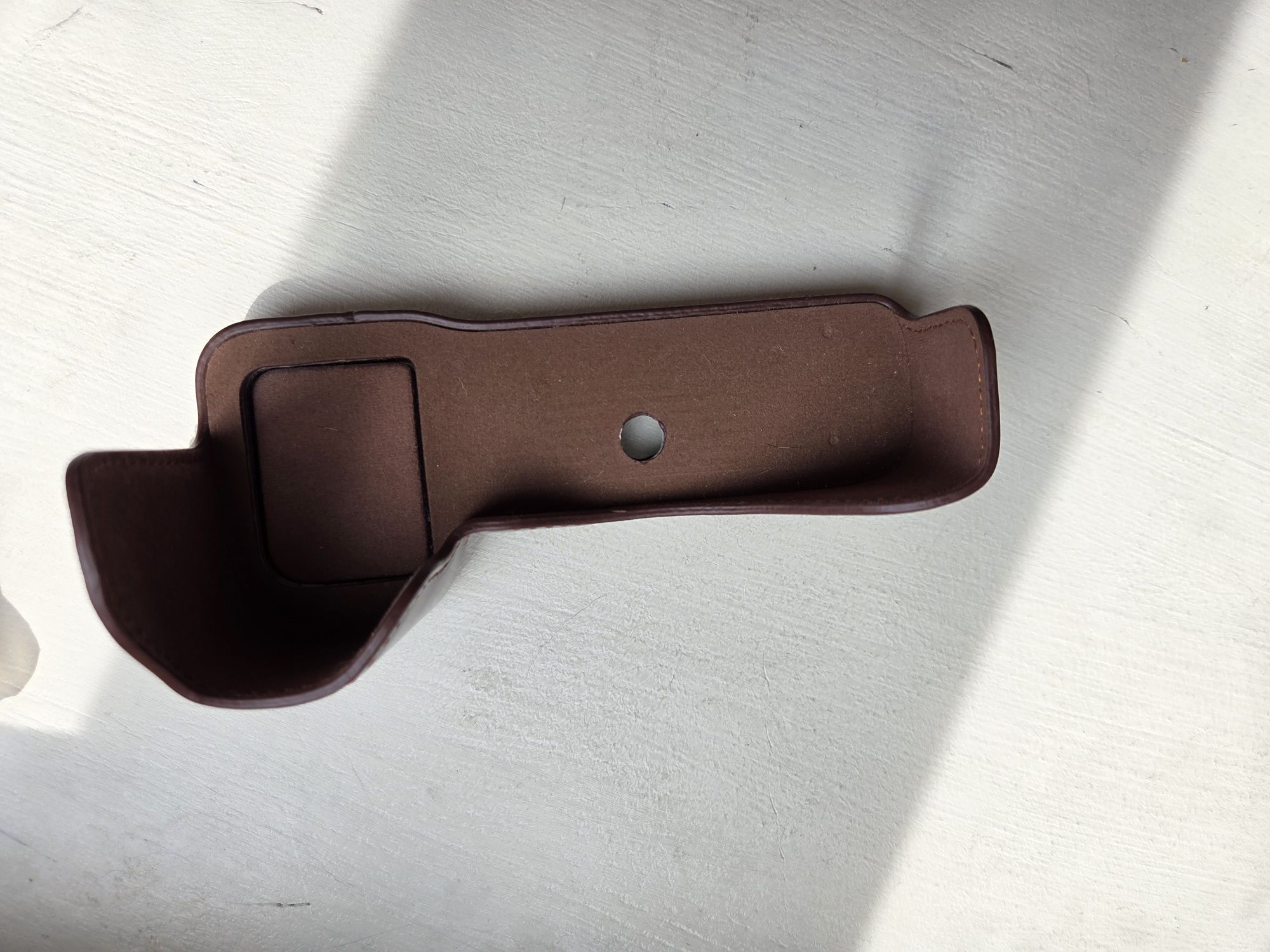 Capa em pele para Câmara Sony
A7Il, A7SIl, A7RII Mark l
A7Il, A7