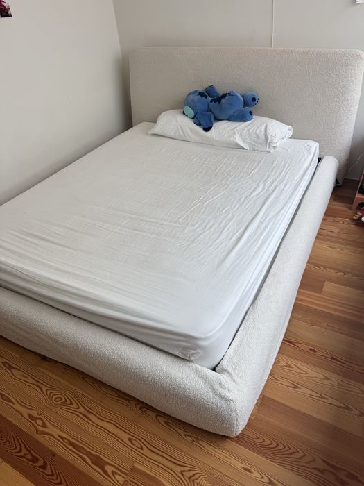 2 camas Kave Home Martina 160x200 com colchões 600 EUR para cada cama