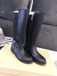 Продам сапоги MK