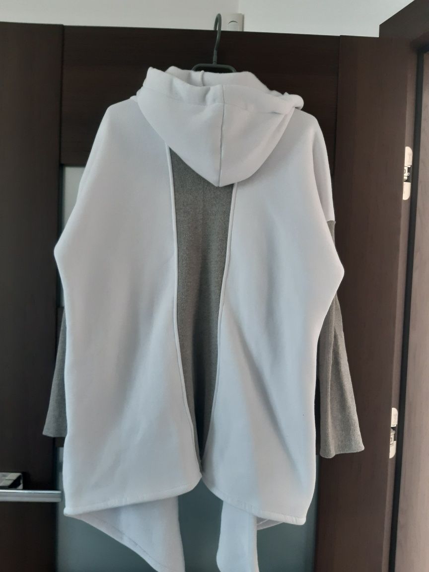 Bluza/narzutka biała