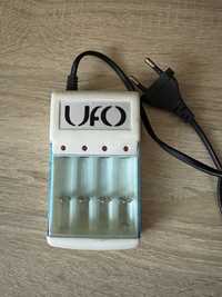 Зарядний пристрій UFO для акумуляторів типу  AA/AAA