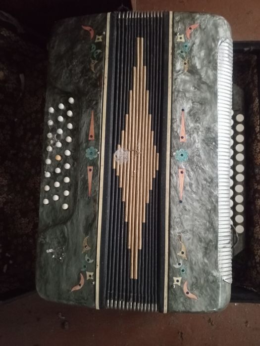 Продам недорого баян ціну пропонуйте