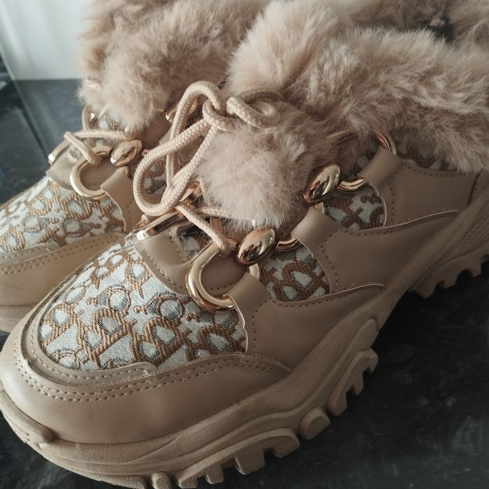 Buty adidasy rozmiar 40 wysyłka 1zl