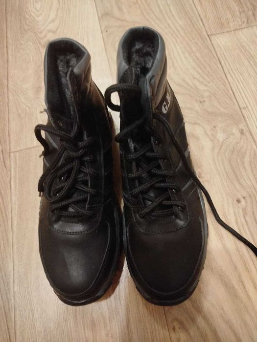 Продам мужские зимнее ботинки