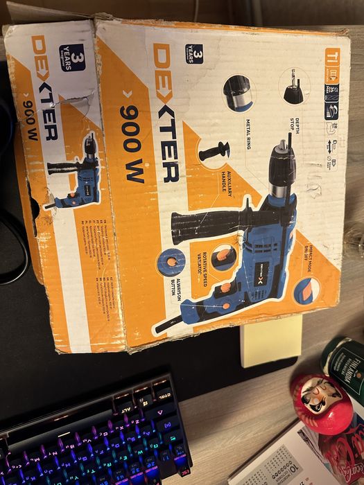 Продам дрель Dexter 900W