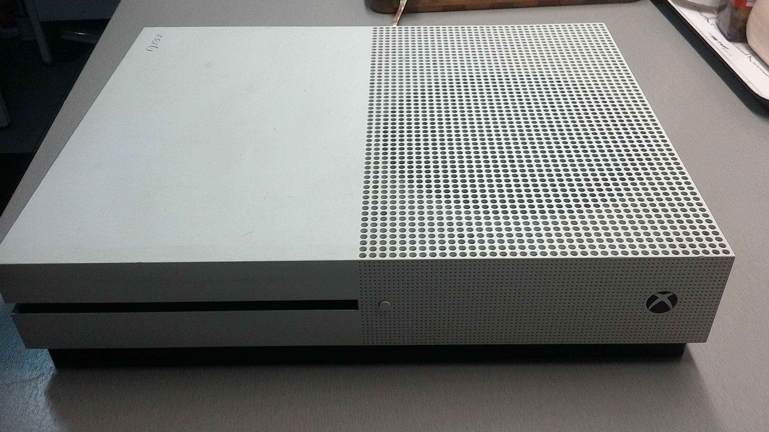 Sprzedam Konsole do gier Xbox One  S