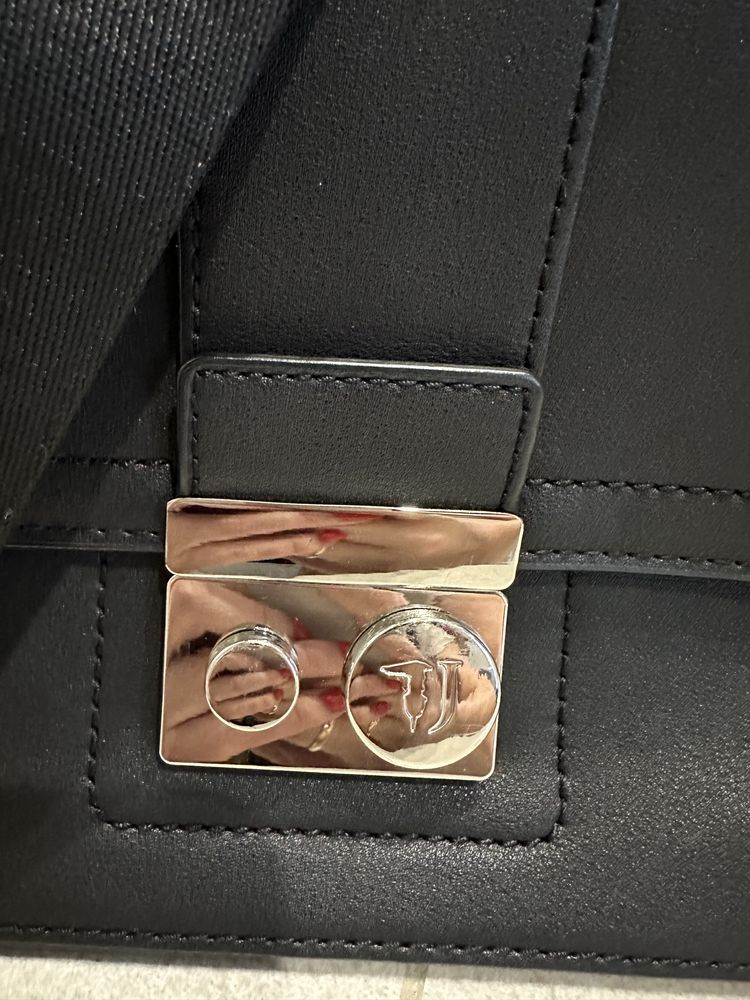 Сумка trussardi.