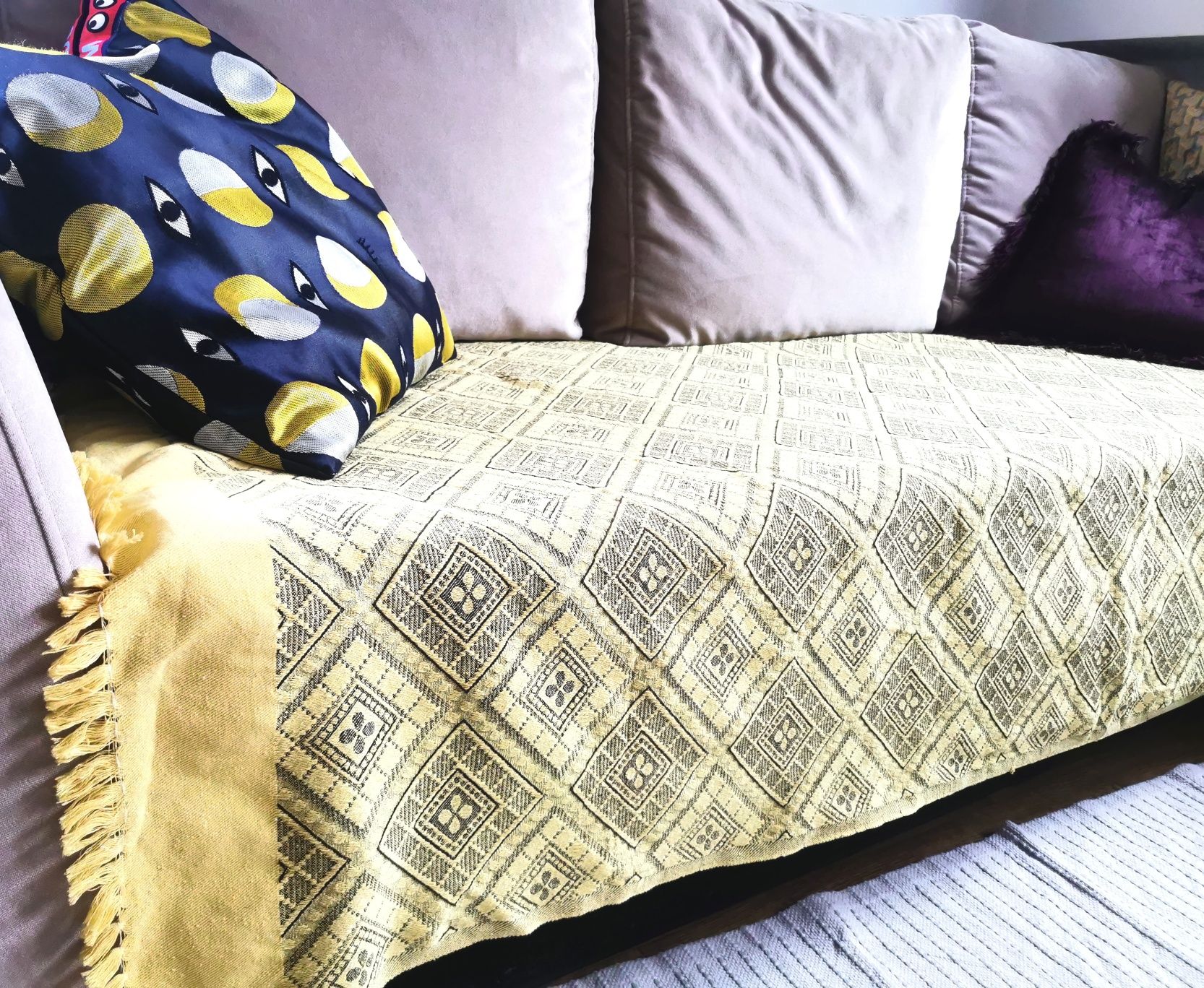 Dwustronny obrus z frędzlami
