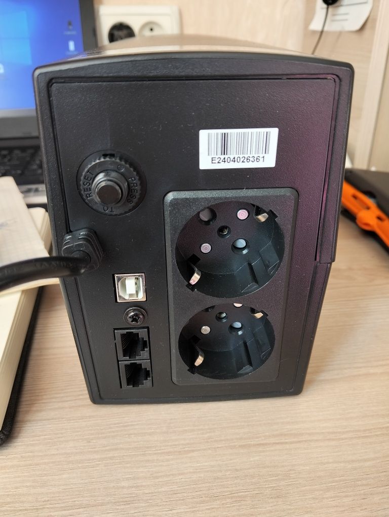 Пристрій безперебійного живлення Vinga LCD 800VA plastic case with USB