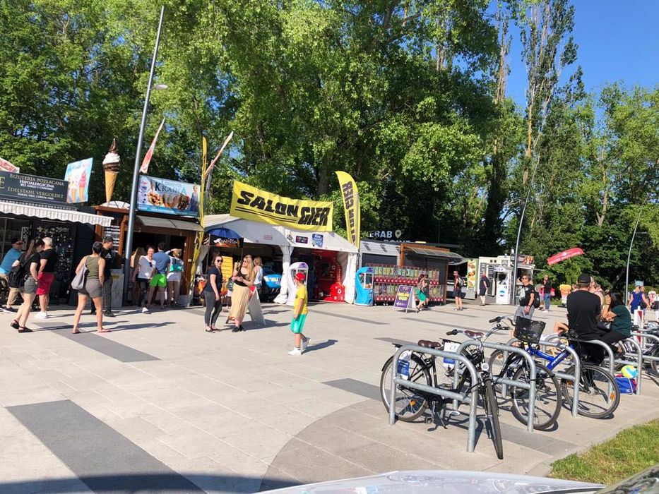 Miejsce nad morzem na promenadzie pod handel gastronomię w Świnoujściu