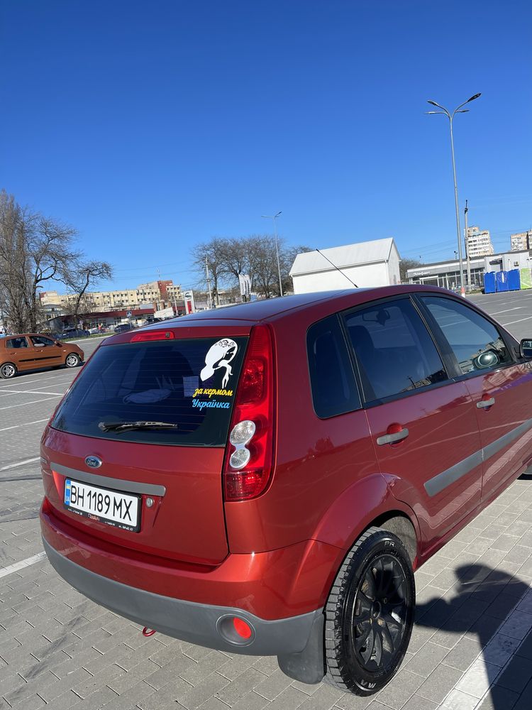 Продам своє авто Ford Fiesta