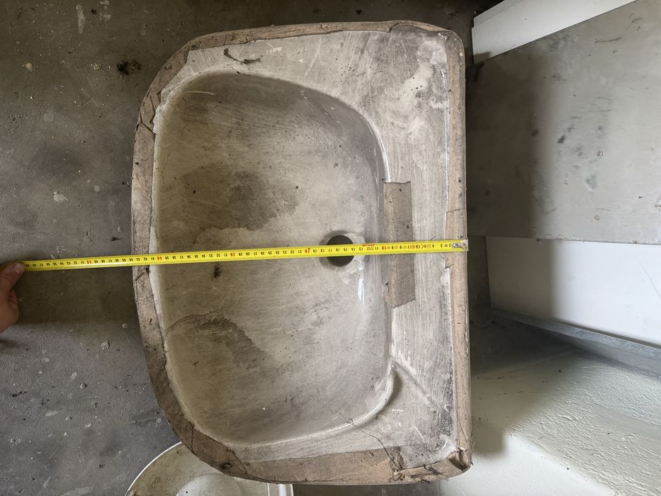 Żeliwny zlew zeliwna umywalka prl