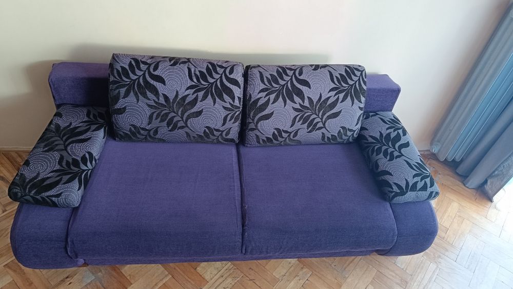 Sprzedam sofę, wersalkę rozkładaną 150x200 cm używana, z małymi wadami