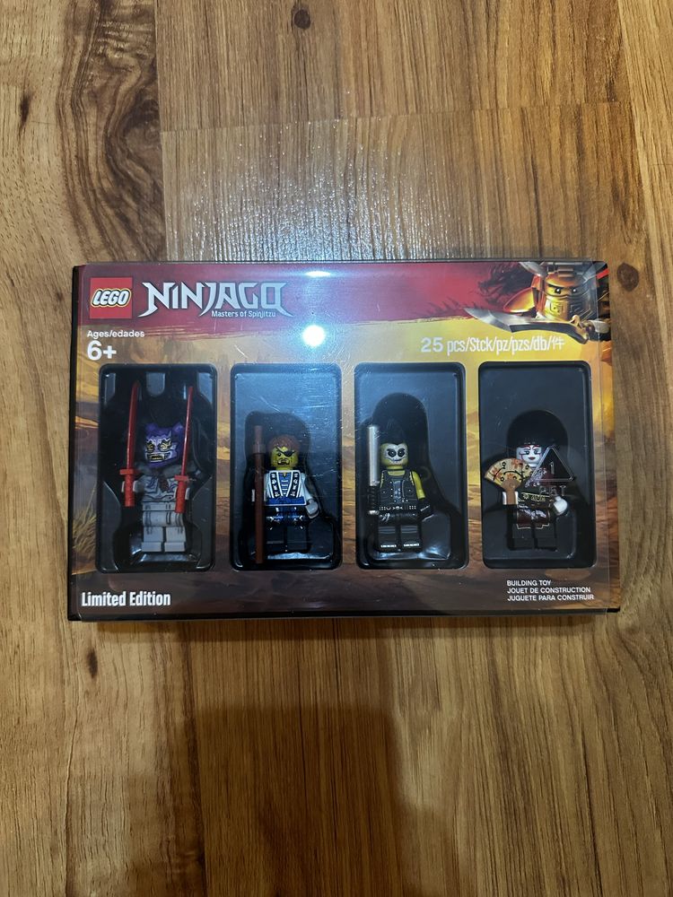Zestaw figurek ninjago Bricktober
