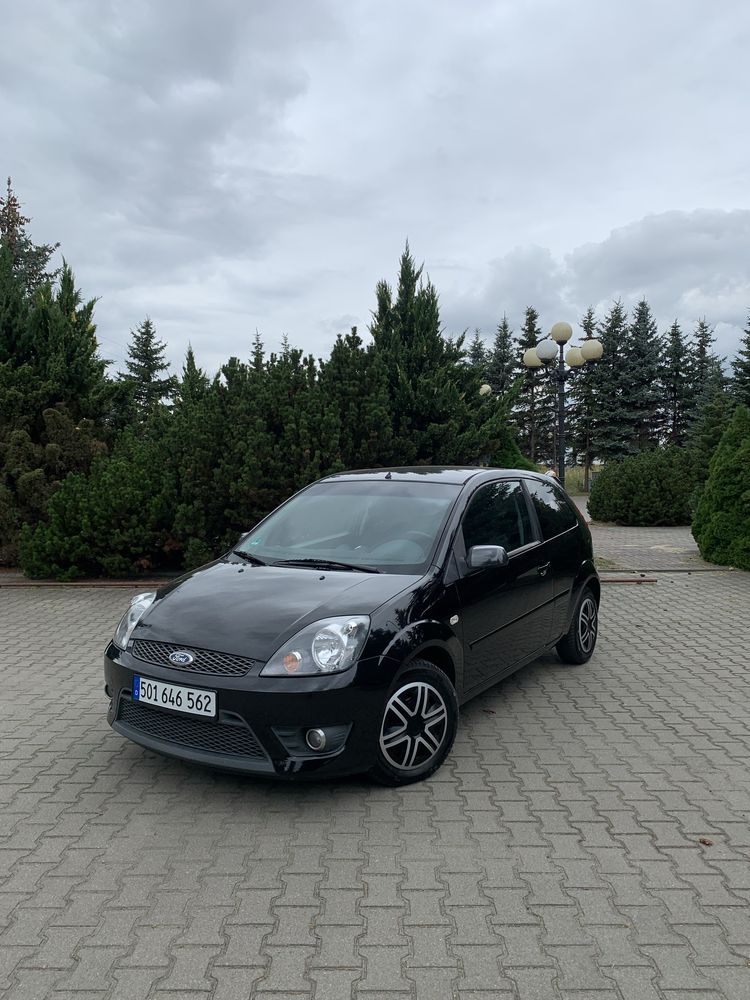 Ford Fiesta mk6  pakiet ST 1.3 Benzyna