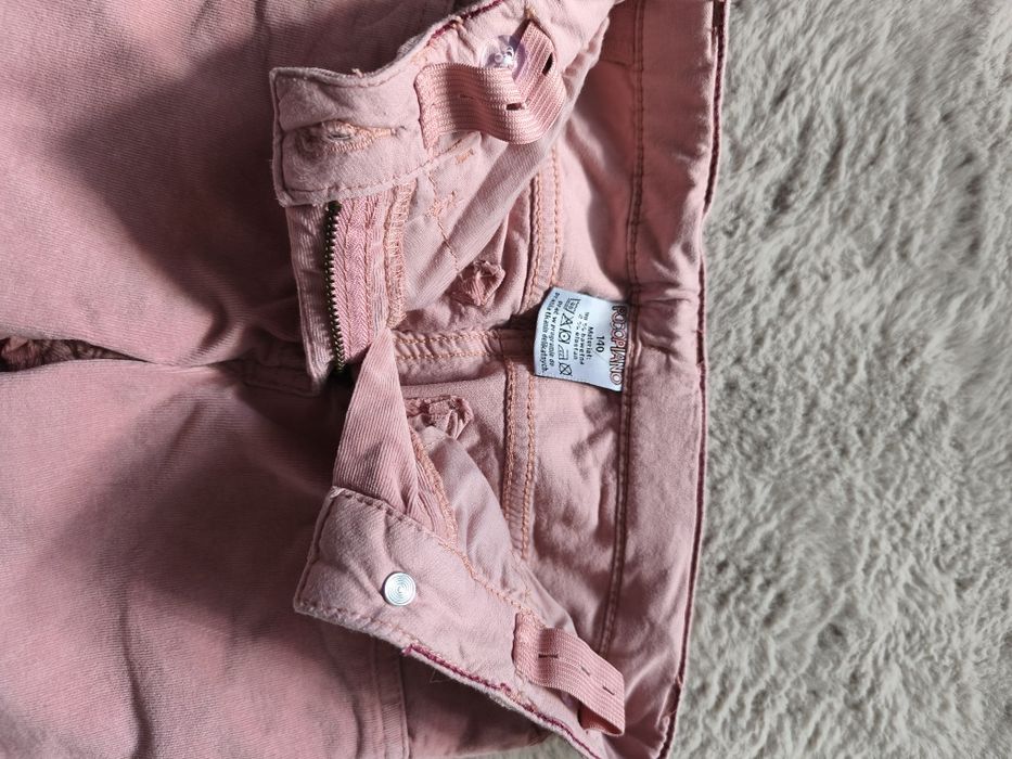 Spodnie sztruksowe r. 140