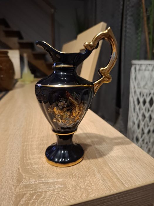 Sprzedam bardzo ładny dzbanek