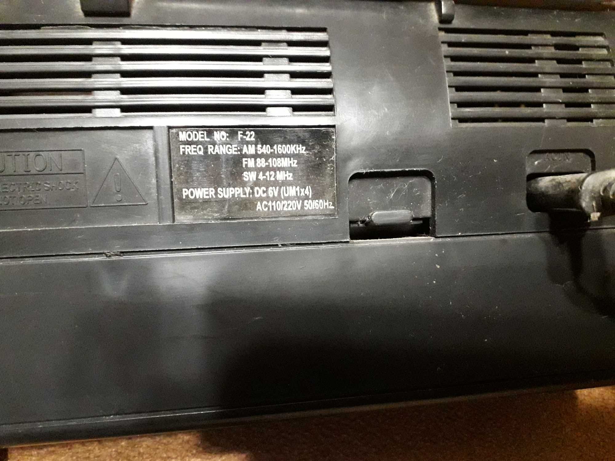 Unitek F22, radiomagnetofon, zakres fal AM, SM, SW