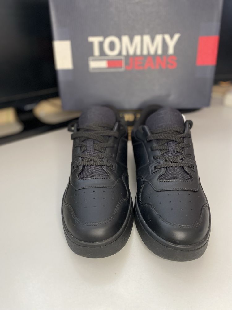 Кросівки чоловічі Tommy Hilfiger BASKET 28,5см