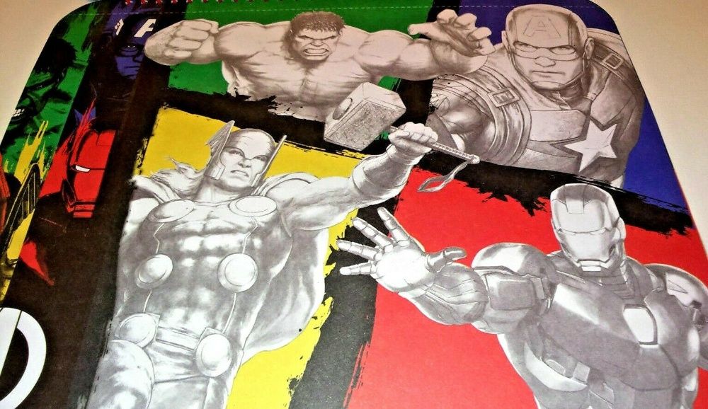 Livro de colorir e actividades Avengers Marvel