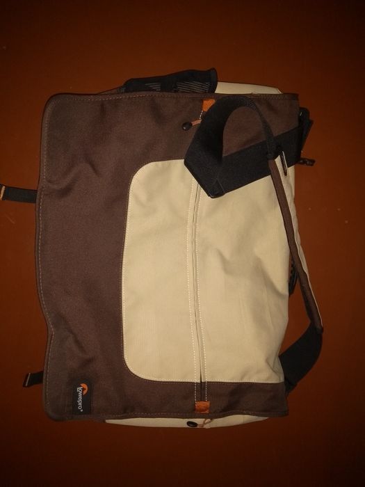 Сумка для ноутбука до 17-ти дюймов Lowepro, новая.