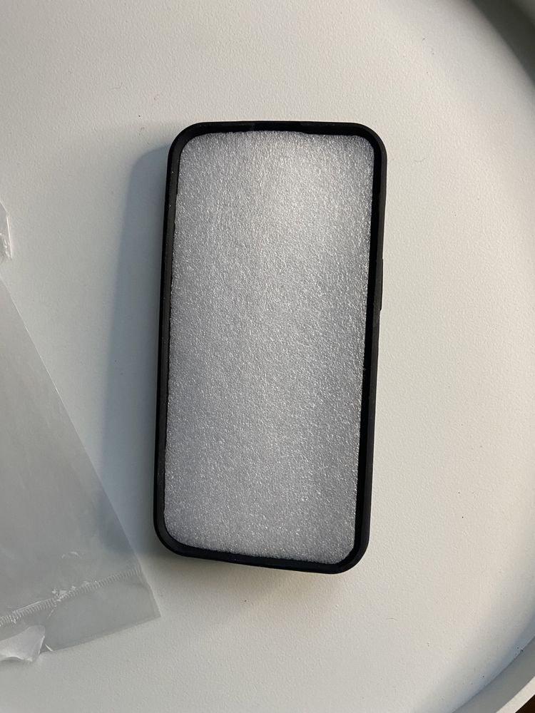 Чехол Iphone 14pro max с помадой