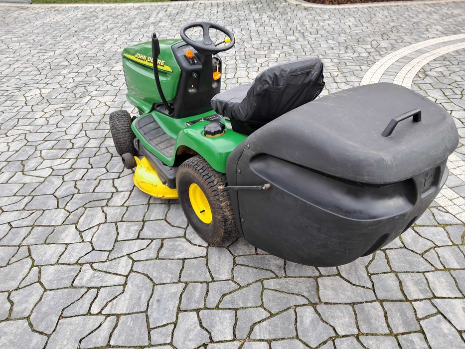 Zadbany solidny  traktorek kosiarka JOHN DEERE 200SZTUK NA PLACU