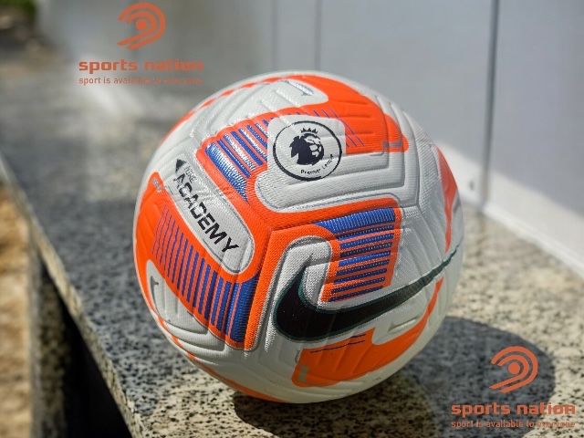Мяч футбольний Nike розмір 5 термошов новенький дуже міцний