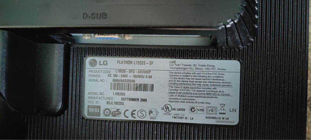Monitor firmy lg