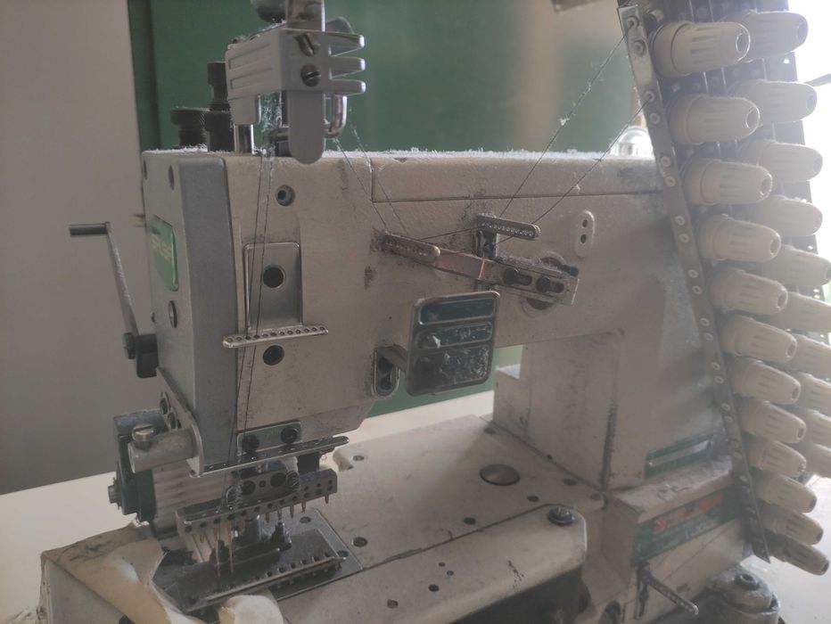 Máquinas Siruba  C 0008