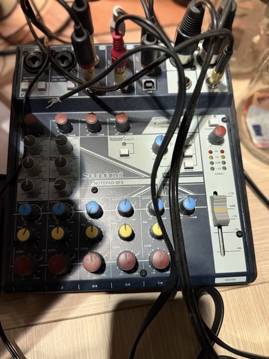 Mesa de som Soundcraft Notepad-8FX