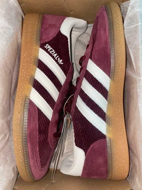 Shadow Red\Piłka ręczna\adidas\nowy UnisexTrampki.39