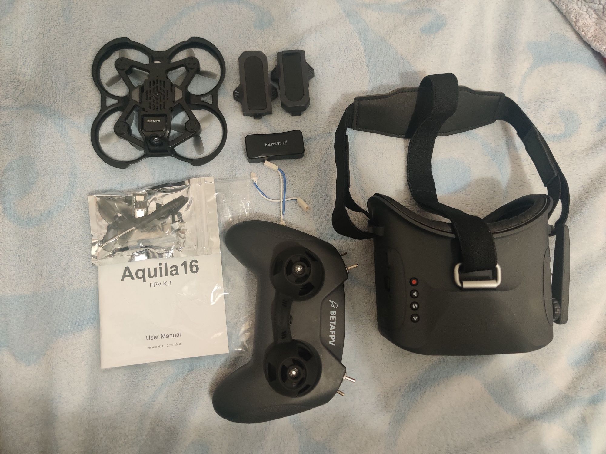 Dron BETAFPV Aquila16 FPV Kit (Dron FPV + Radio + Gogle)