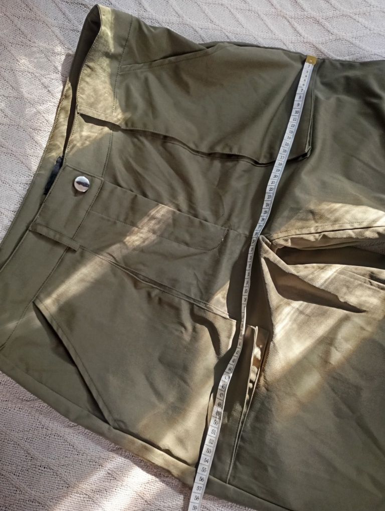 PrettyLittleThing L-XL szerokie spodnie całego w kolorze khaki