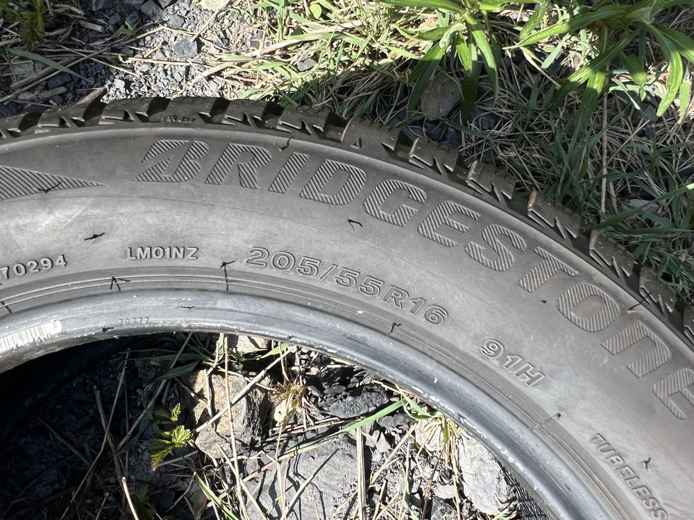 4xopona zimowa BRIDGESTONE w rozmiarze 205/55 R16