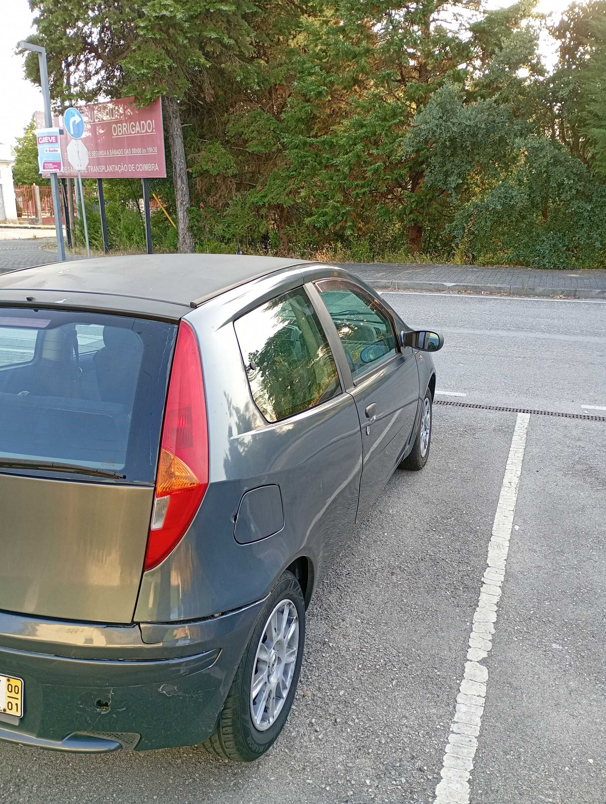 Vende-se Fiat Punto 2000