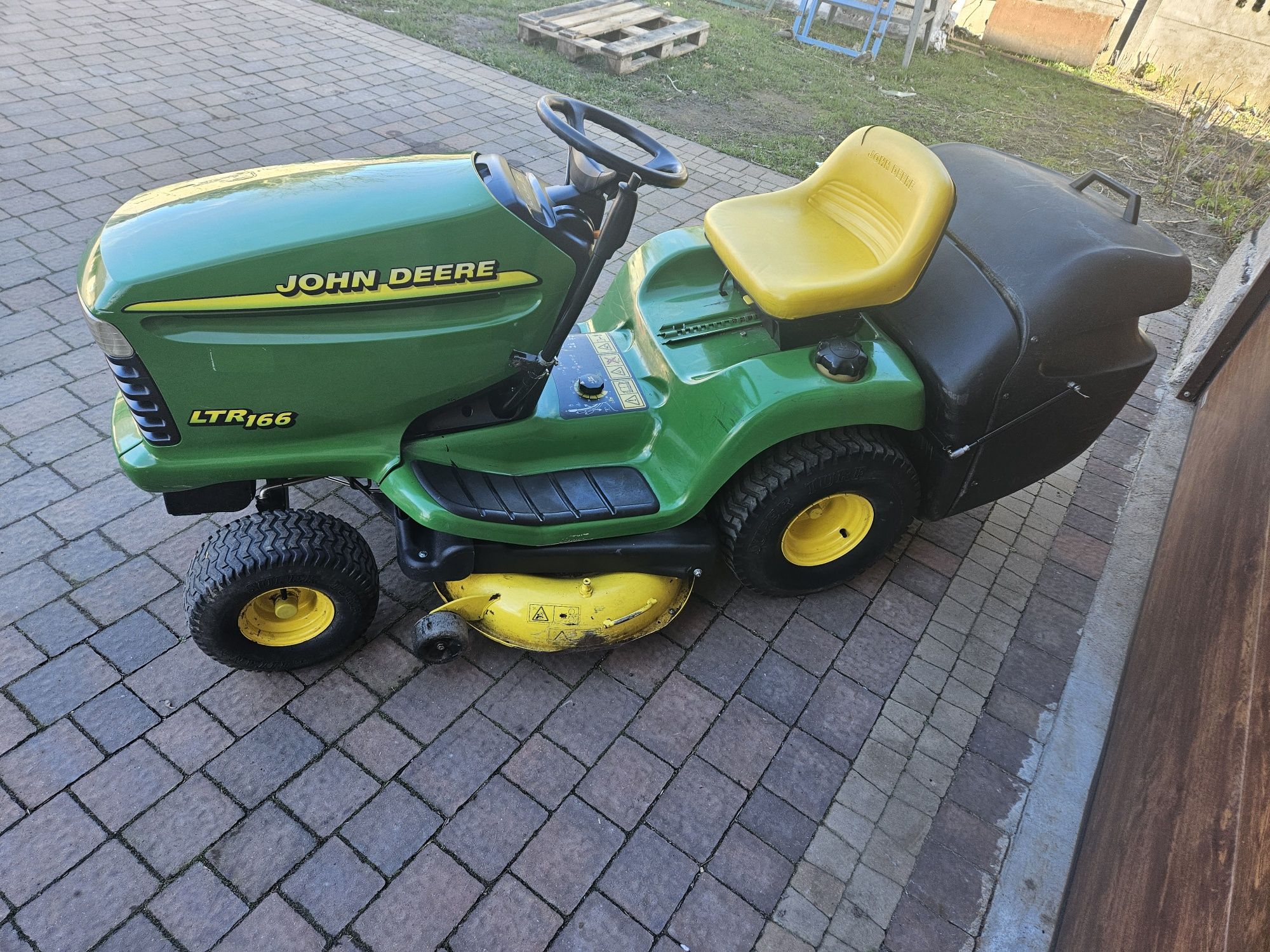 John deer ltr 166 V2 pompa oleju Briggs