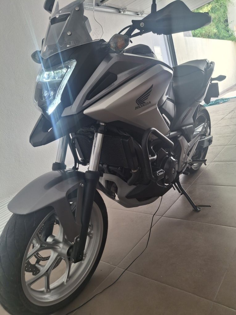 NC 750X como nova