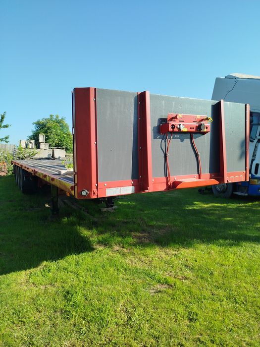 Напівпричіп платформа