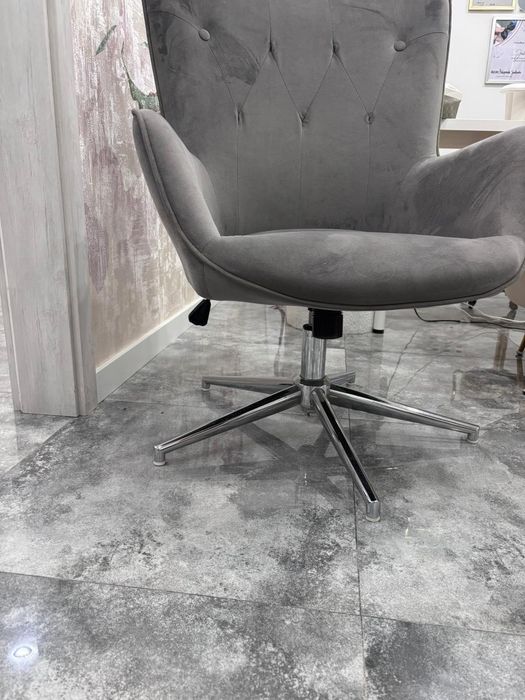 Folete uszatki agata meble 2szt po 300,- za szt