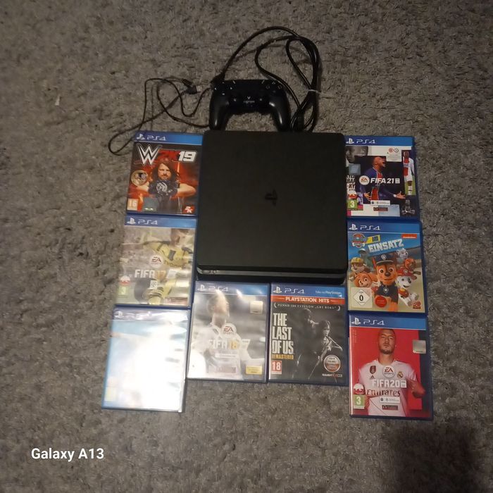 PlayStation 4 Slim 8 Gier i Pad