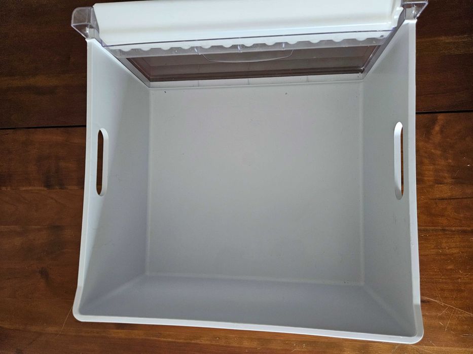 Gaveta de arca congeladora vertical Indesit
