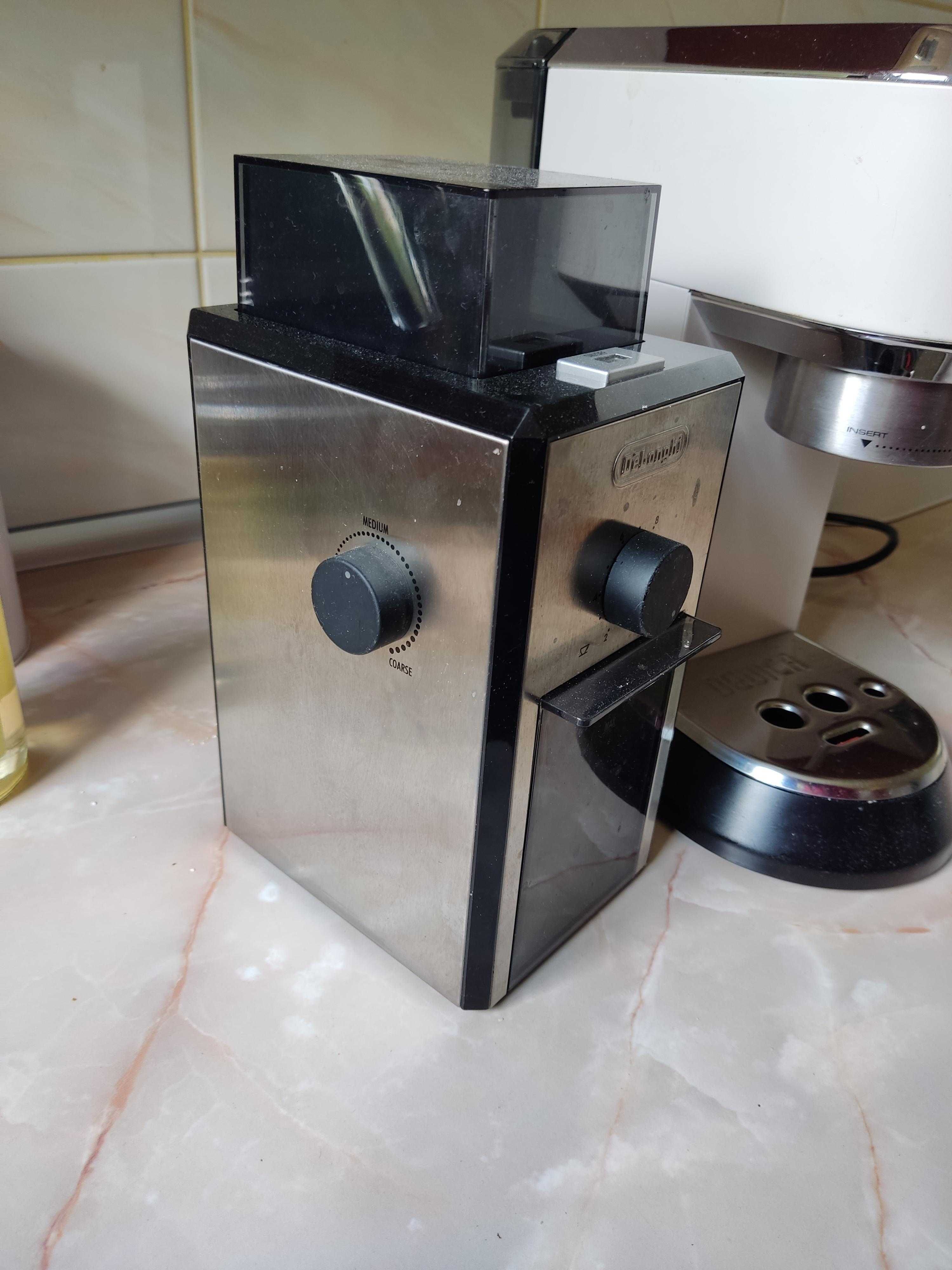 Zestaw DeLonghi Dedica (+młynek, zestaw akcesoriów)