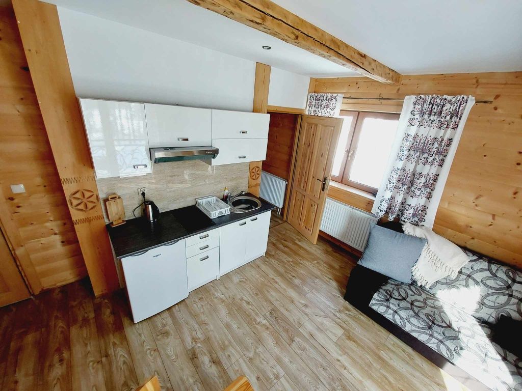 KOŚCIELISKO  Domek z bala 12-osobowy, pokoje, apartamenty