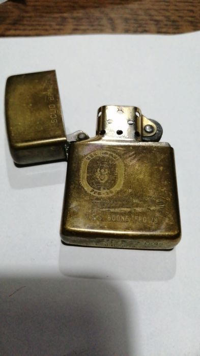 Zippo alusivos a comemoração